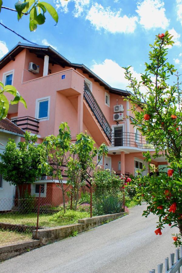 Apartments With A Parking Space Bilice, Krka - 13545 Šibenik Esterno foto